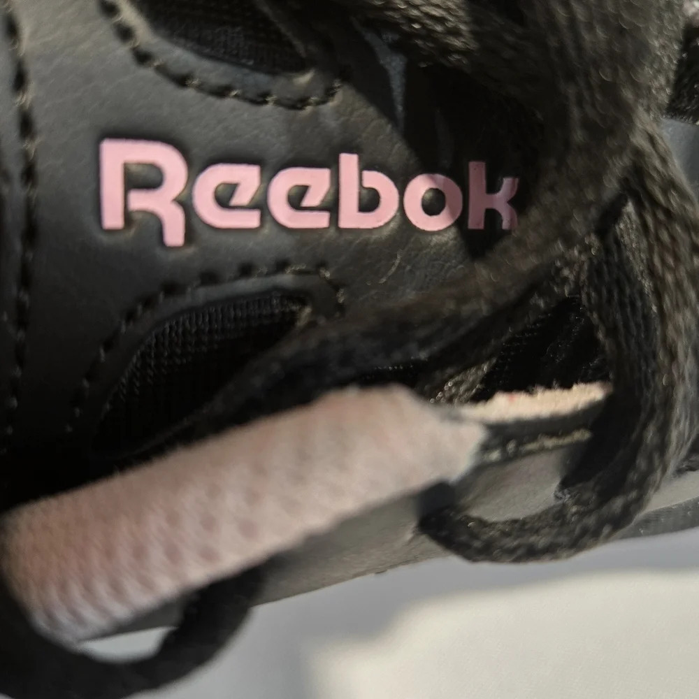 Reebok Zig Kinetica Steel Toe Sneakers – Durable and Dynamic - Picture 8 of 9